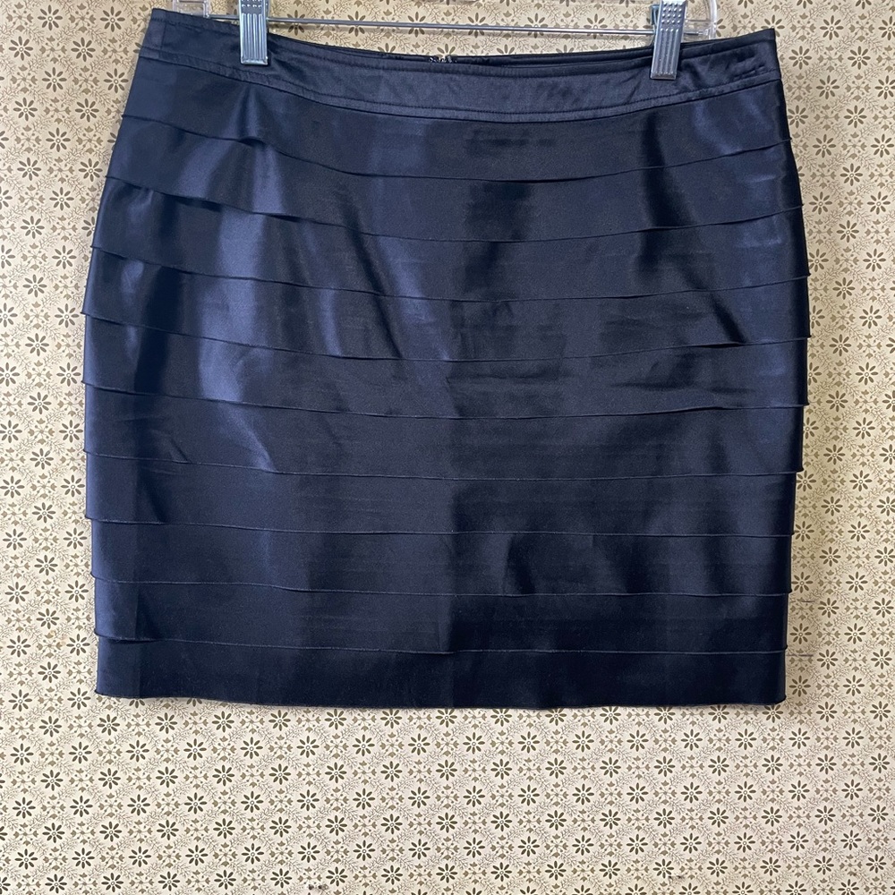 Black mini pensil skirt